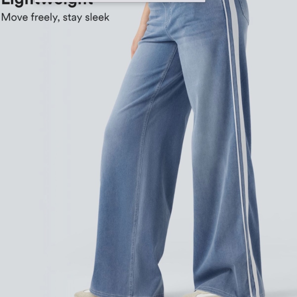 BNWOT- Halara Wide Legged Striped Jeans Denim Women's Small